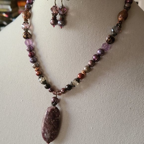Lepidolite & Fresh Water Pearls - Picture 12 of 13